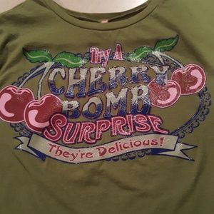 GREEN!CHERRY BOMB TEE